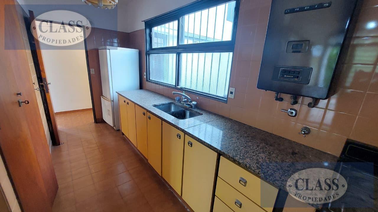 Foto de DEPARTAMENTO DE 3 AMBIENTES CON PATIO, BALCÓN Y TERRAZA EN ALQUILER EN, imagen 4