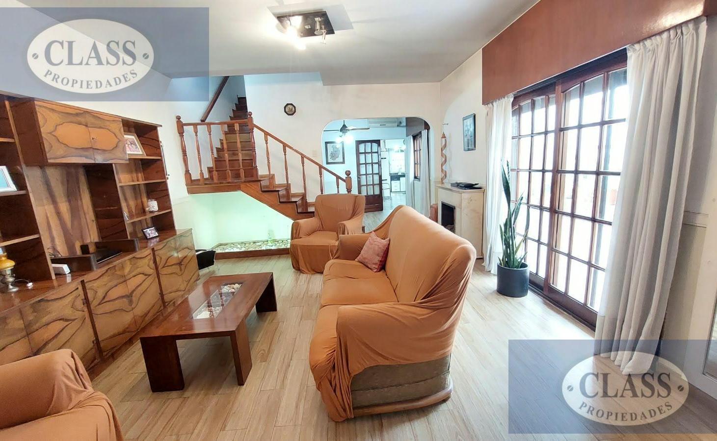 Foto de ESPECTACULAR CASA DE 4 AMBIENTES CON JARDÍN, FONDO, PARRILLA, TERRAZA Y, imagen 3