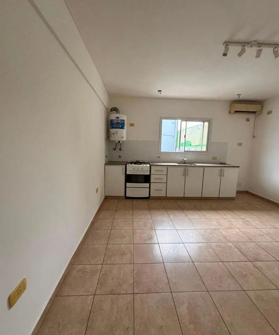 Hermoso Departamento de 1 Dormitorio en Alquiler con Bajas Expensas 2