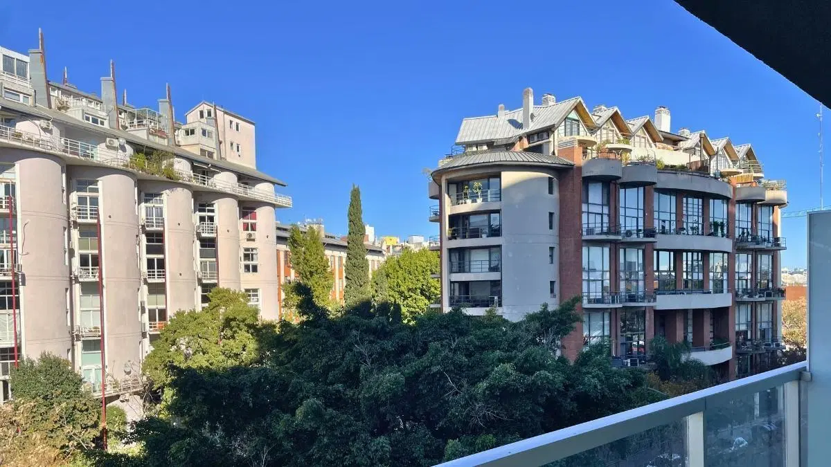 Monoambiente sin amoblar con vista a la calle en Concepción Palermo 2