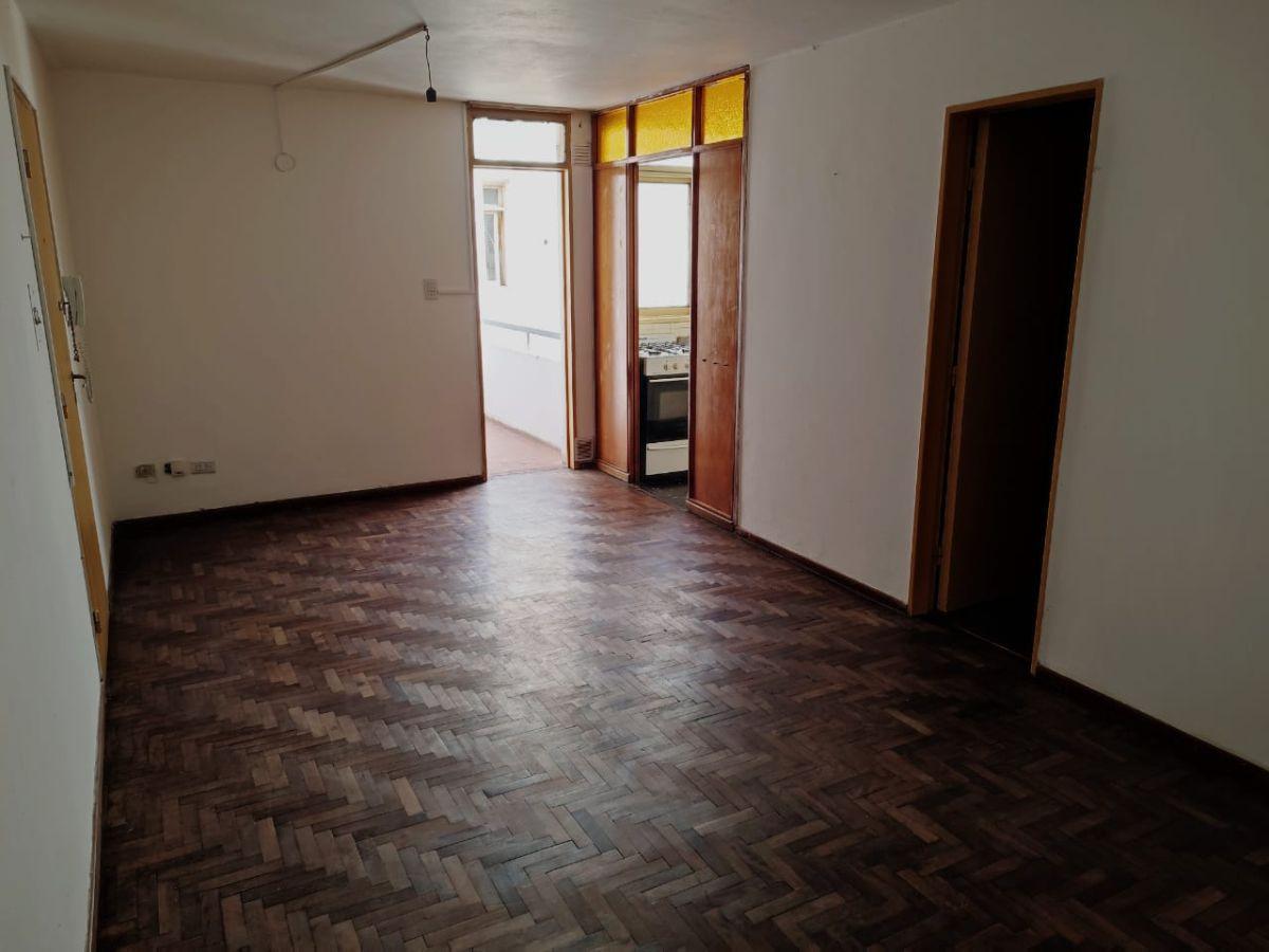 VENTA DPTO MONOAMBIENTE CON BALCÓN CENTRO