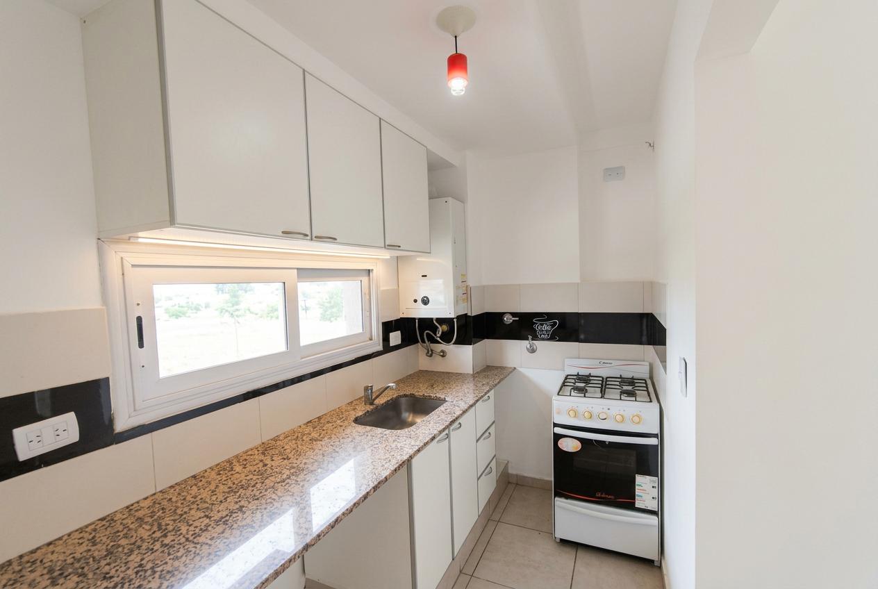 Foto de Venta - Departamento de 1 Dormitorio con balcón y piscina - Tucumán, imagen 1