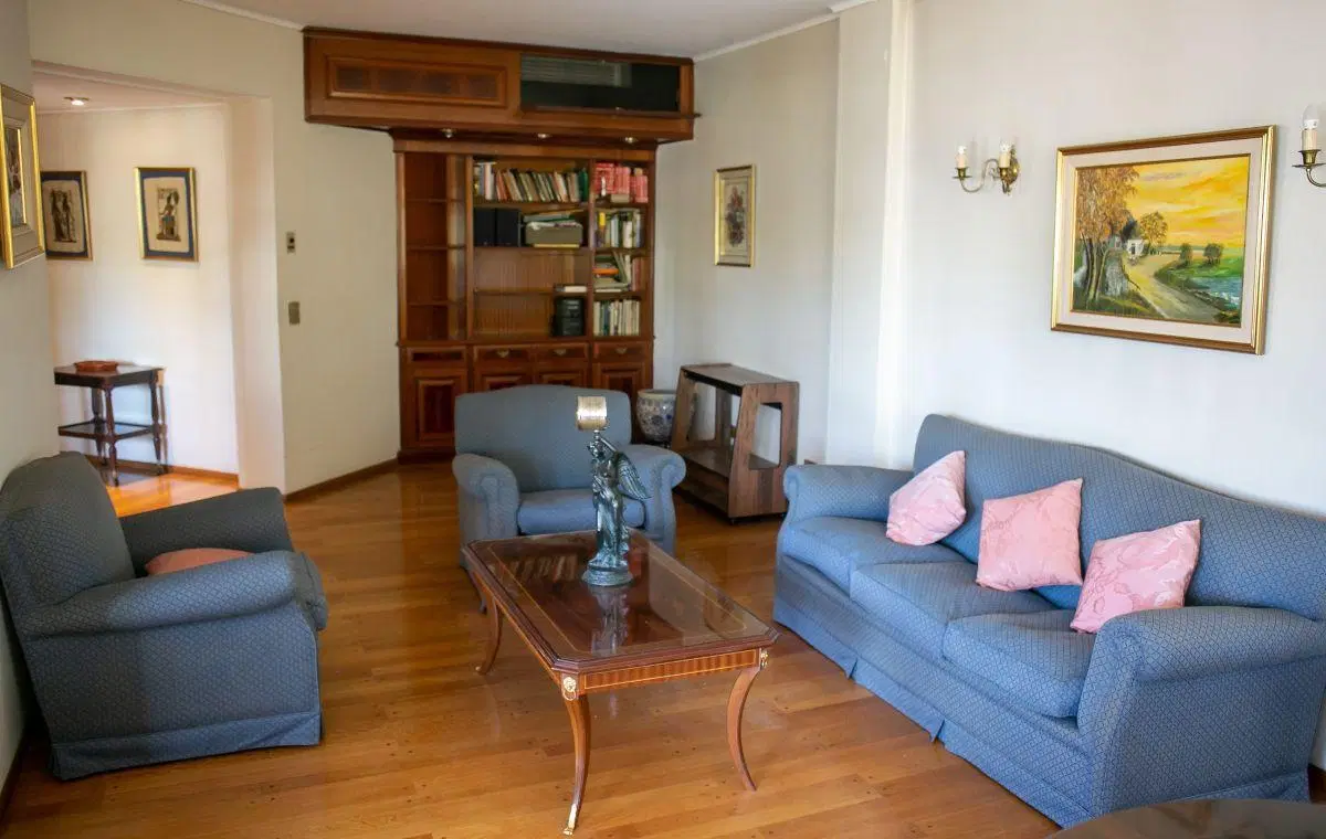 Piso de 4 Ambientes - 3 Dormitorios - 2 Cocheras - Dependencia - Sum y Parque Arbolado con Piscina 4