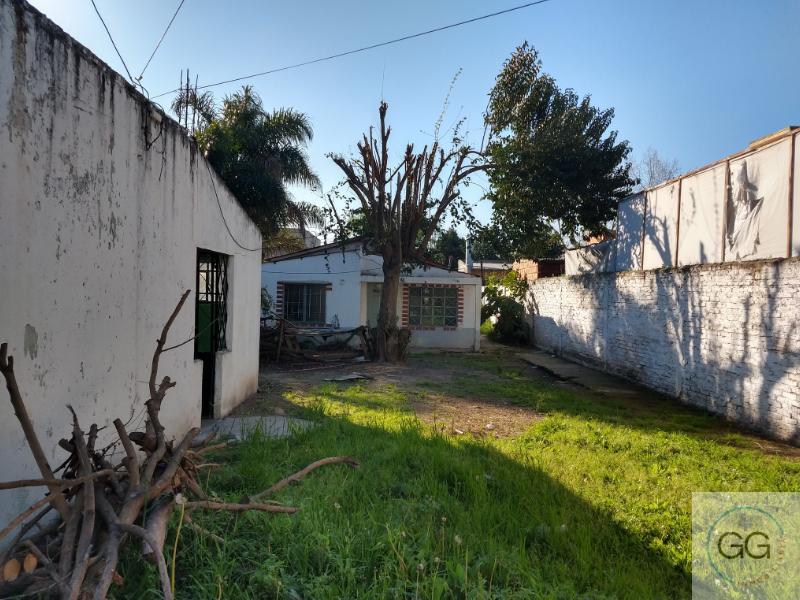 Vende Lote C/ Vivenda a Refaccionar Bº El Vidrio 2