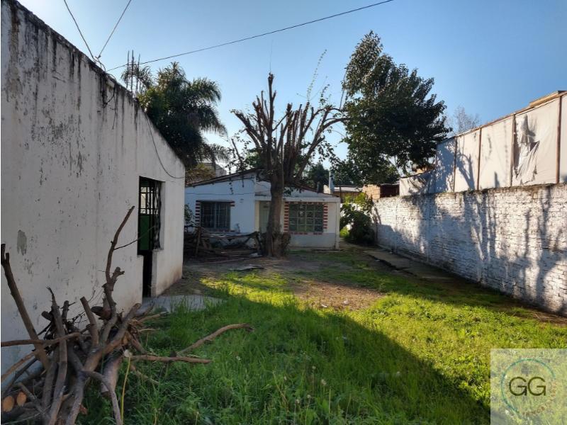 Vende Lote C/ Vivenda a Refaccionar Bº El Vidrio 1