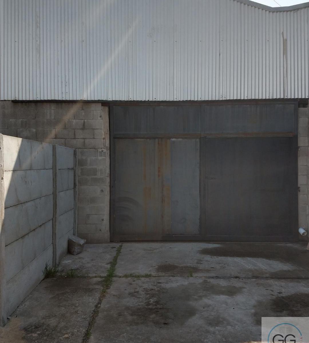 Vende Galpòn 200 m² Cub. Hudson, Berazategui. 4
