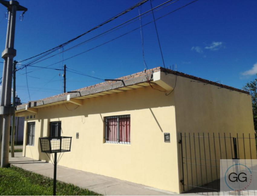 Vende/permuta 2 Dptos + Local. San Luis del Palmar, Corrientes 2