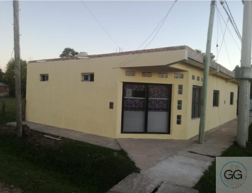 Vende/permuta 2 Dptos + Local. San Luis del Palmar, Corrientes 1
