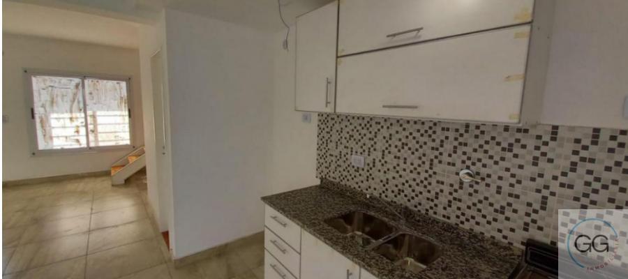 Duplex 3 ambientes + e/ auto.Banfield