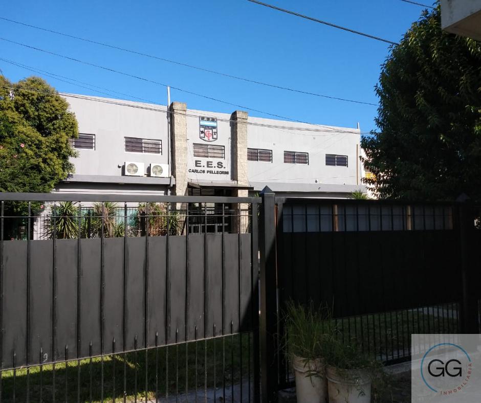 CASA AMERICANA sobre 600 m2. Gutierrez, Berazategui