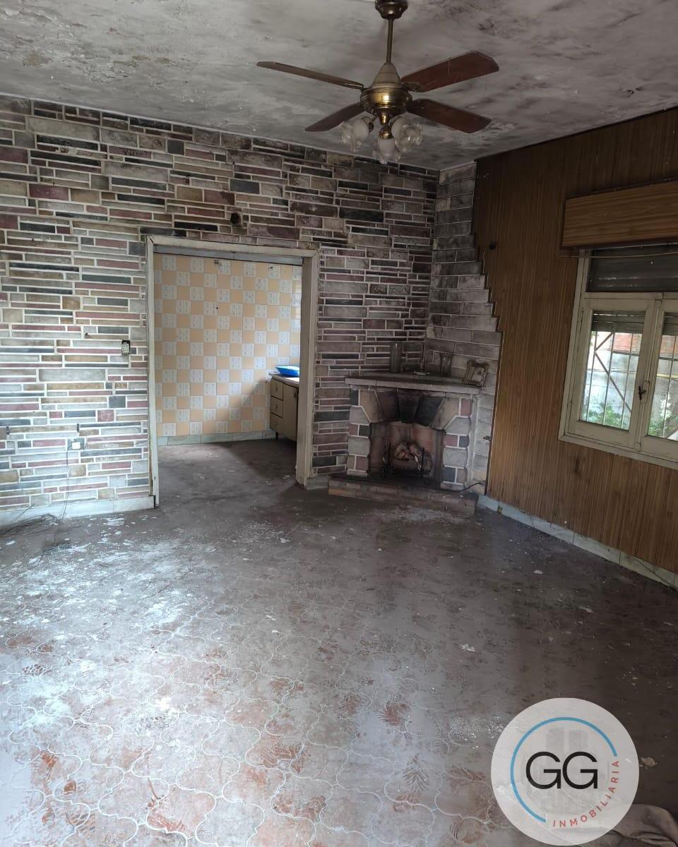 Vende Casa Americana - a Refaccionar - Florencio Varela. 1