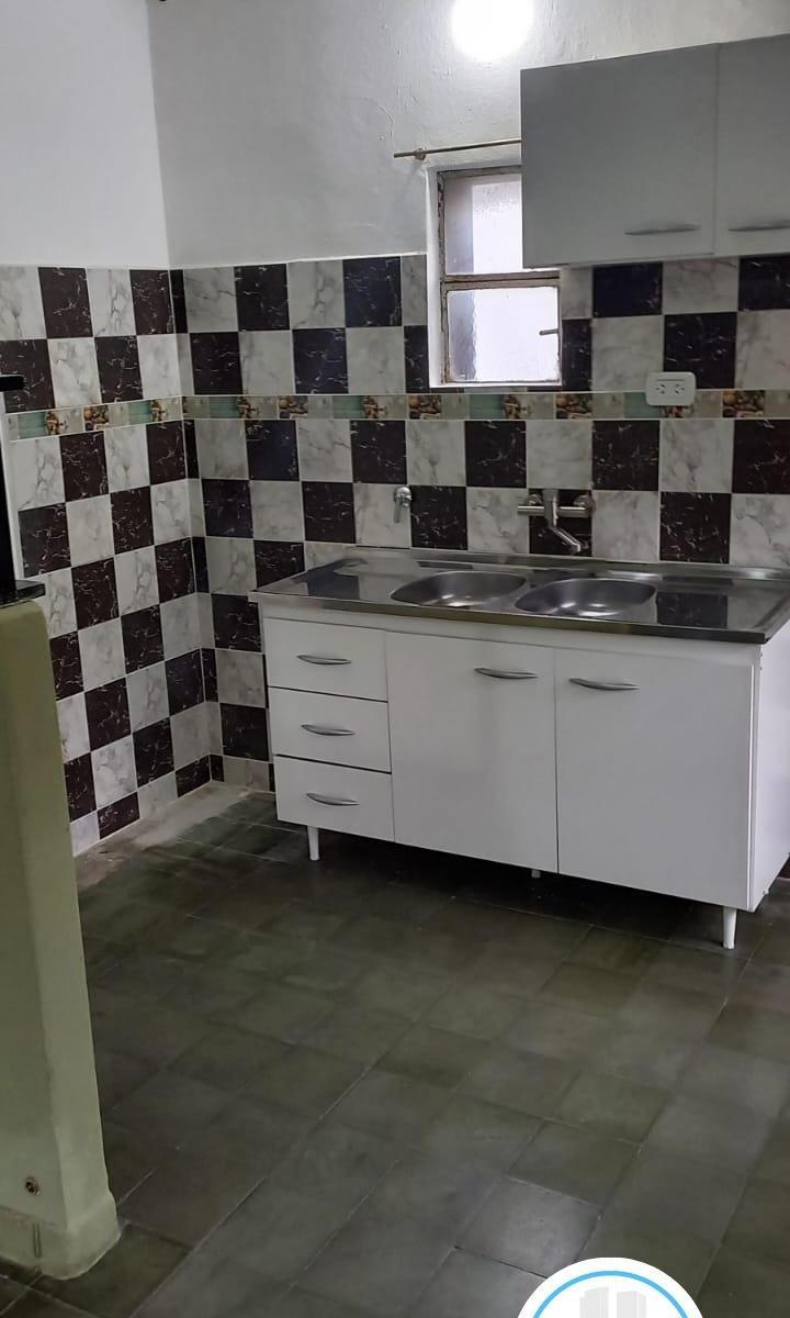 Vende Departamento 2 Ambientes C/cochera. Berazategui 2