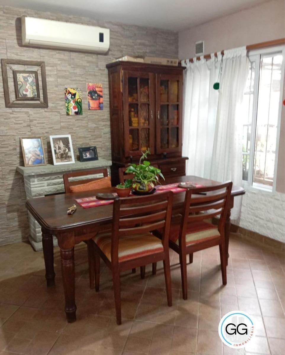 Vende Casa 4 Ambientes C/ Parque y Pileta 2