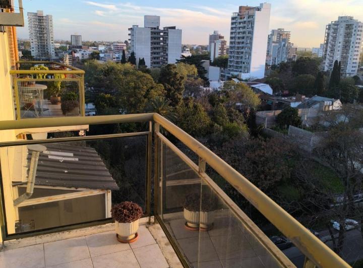 Alquila Dpto en 8º piso con balcón y cochera 5