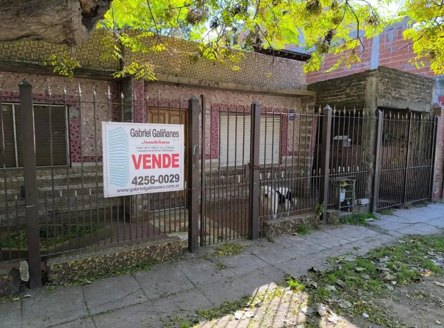 Vende Casa Americana 4 ambientes -A refaccionar- Florencio Varela. 2