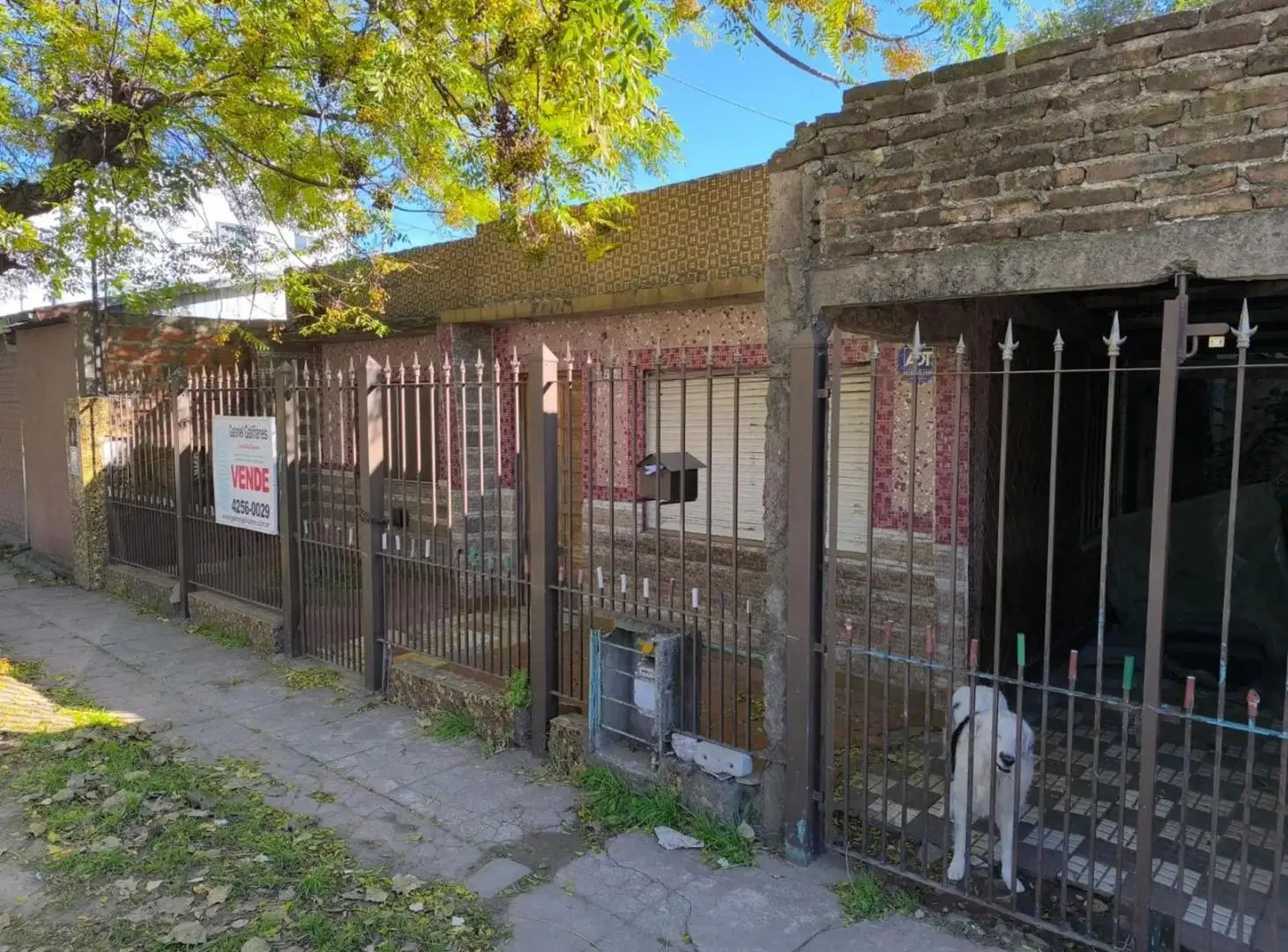 Vende Casa Americana 4 ambientes -A refaccionar- Florencio Varela. 3