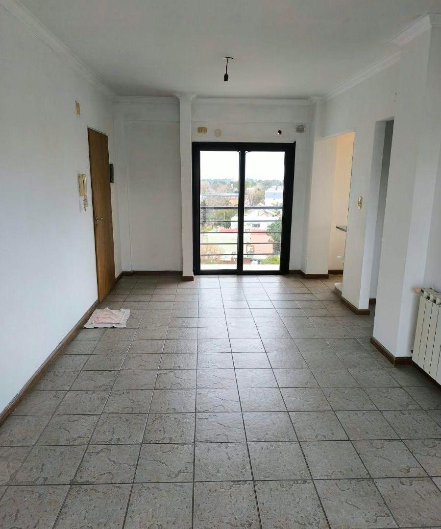 Foto de DEPARTAMENTO 2 AMBIENTES EN ALQUILER – BERAZATEGUI CENTRO, imagen 4
