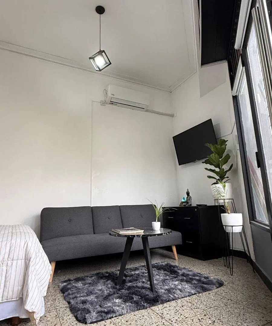 Monoambiente privado con baño Aire, WiFi y SmartTV 3