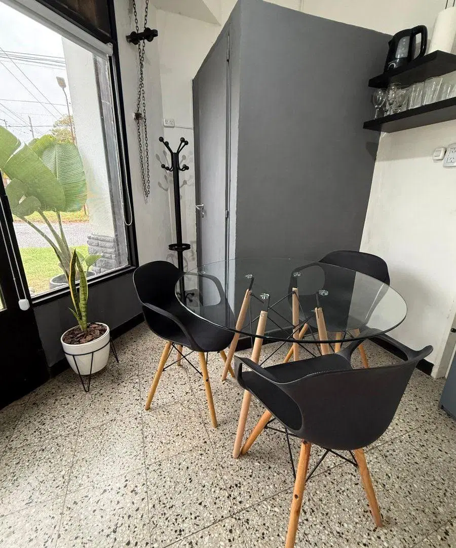 Monoambiente privado con baño Aire, WiFi y SmartTV 5