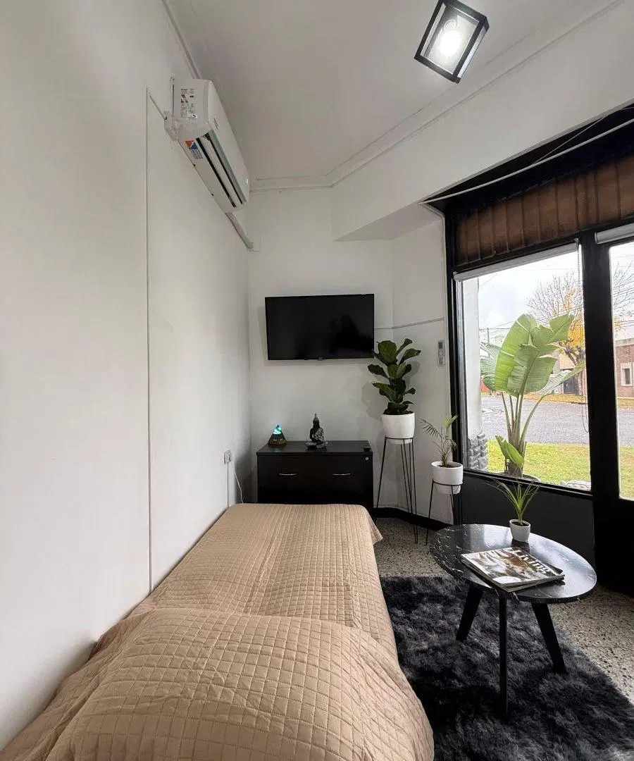 Monoambiente privado con baño Aire, WiFi y SmartTV 8