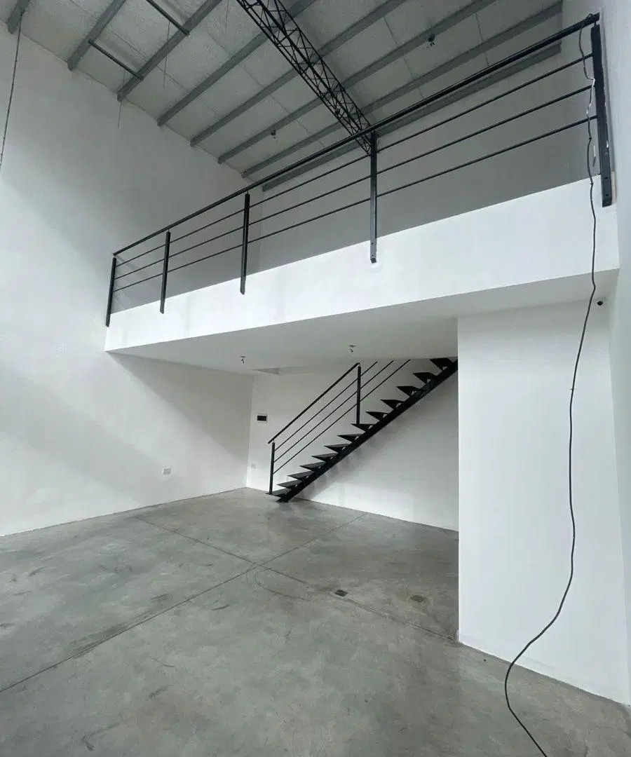Local en alquiler en Centro de Villa Elisa – 55 m² con entrepiso 3
