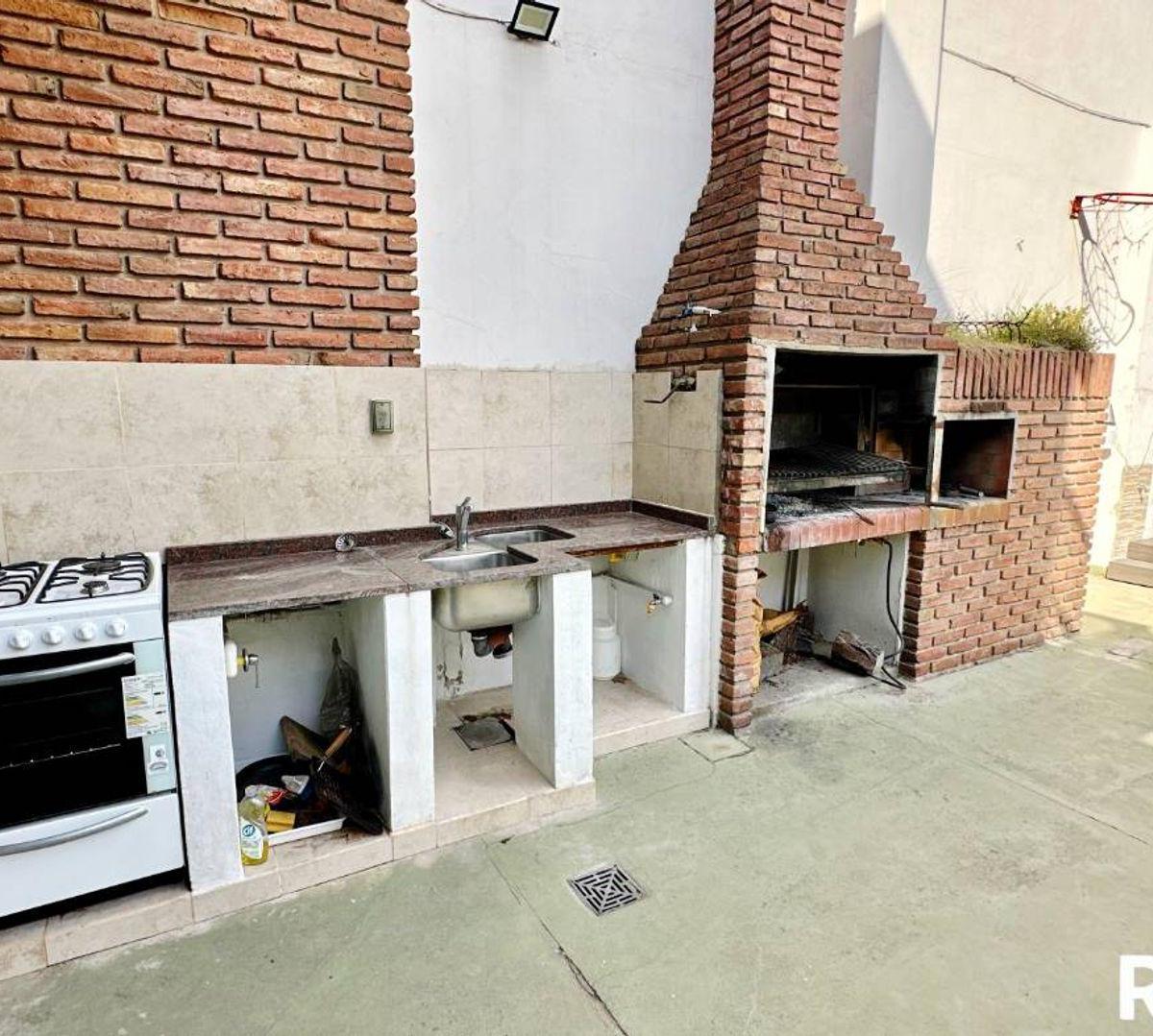 Casa Venta 5 Amb Pileta 8,66 X 41 Villa Luro 3