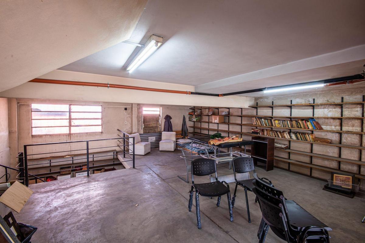 Venta PH Pb Local Deposito en L. de Zamora 4