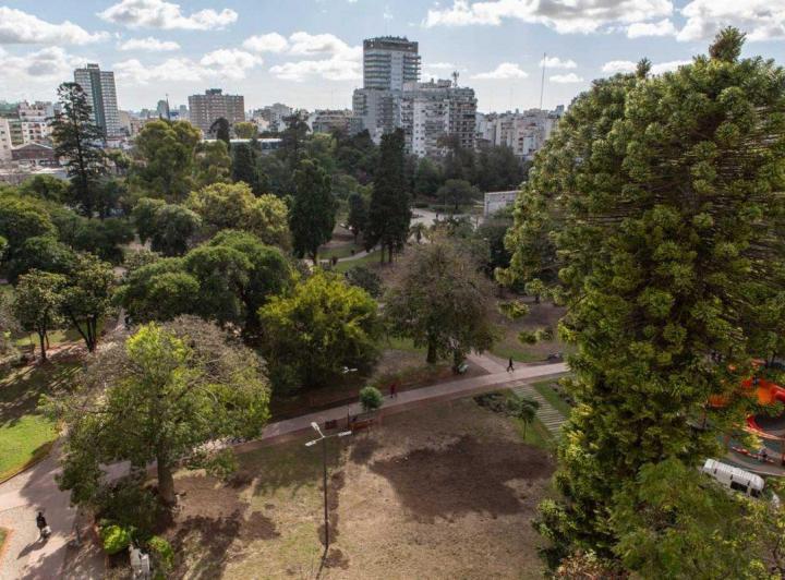 VENTA PISO 5 AMB C/COCH.  FRENTE A PARQUE RIVADAV 2