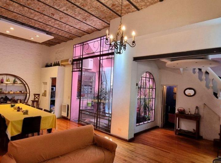 CASA EN VENTA COLEGIALES 5 AMBIENTES TERRAZA 4