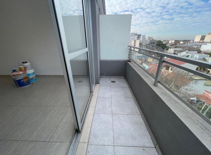 ALQUILER DEPARTAMENTO 2 AMBIENTES BALCON MORON 3