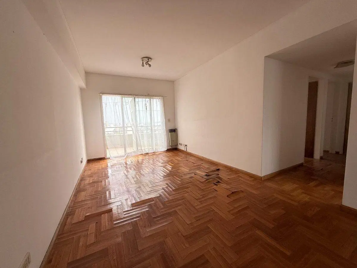 VENTA DEPTO 3 AMB  BOEDO PISO 13 5