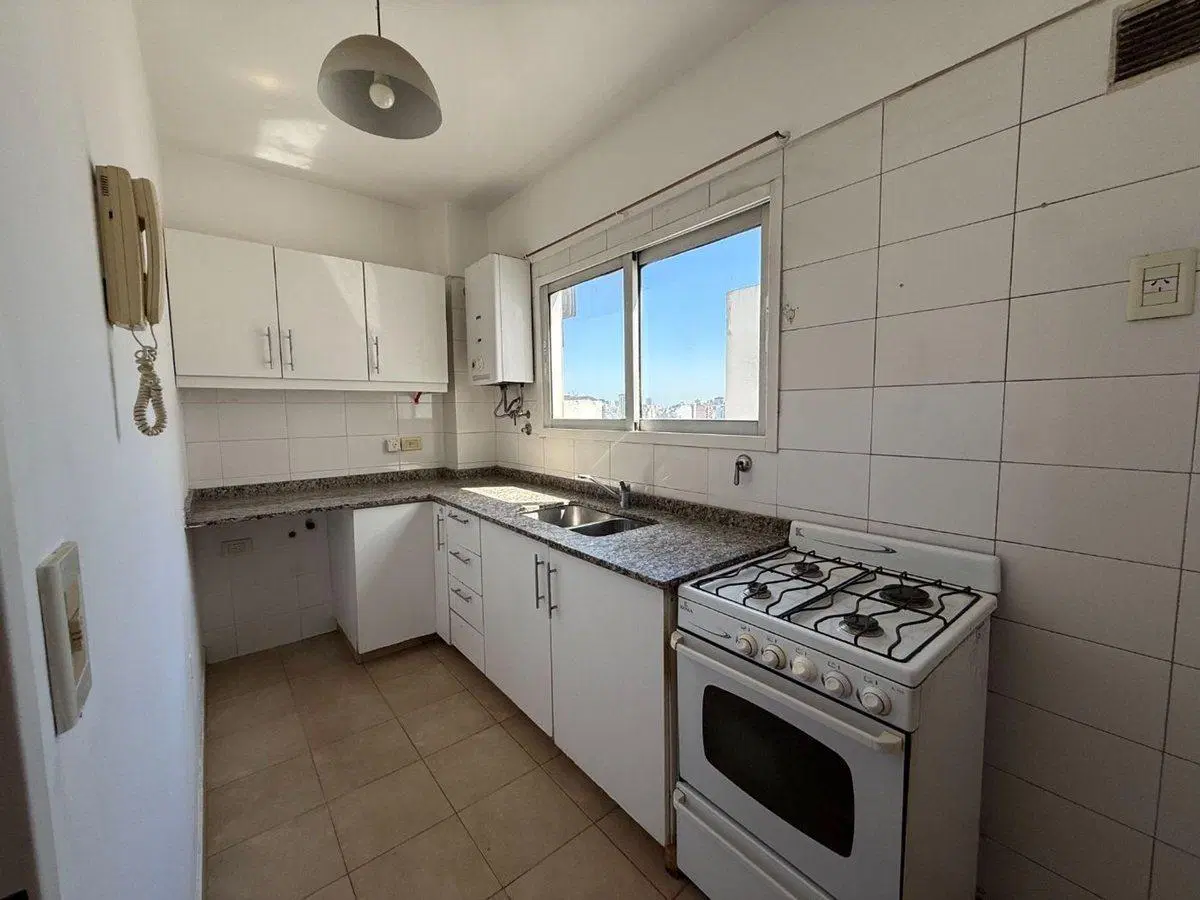 VENTA DEPTO 3 AMB  BOEDO PISO 13 2
