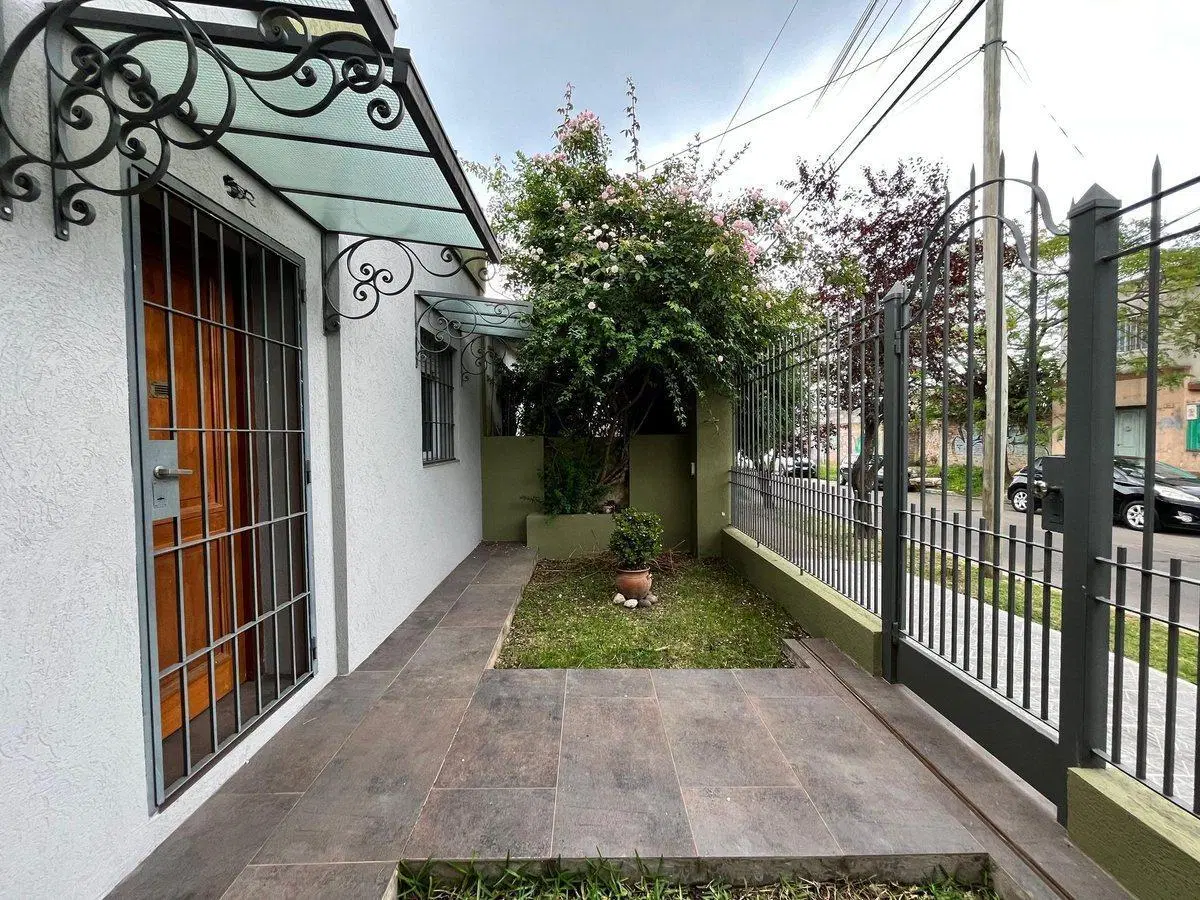 Venta casa 3 Amb  RECICLADA Apto Crédito, Turdera 2