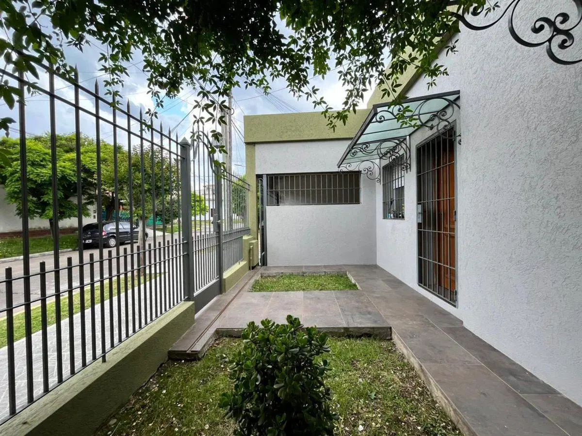 Venta casa 3 Amb  RECICLADA Apto Crédito, Turdera 3
