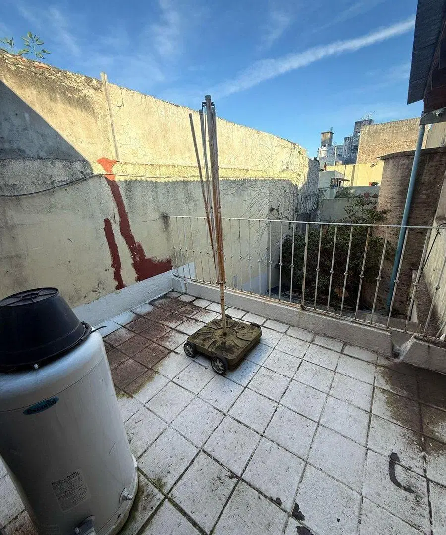 PH 5 AMBIENTES SIN EXPENSAS-PATIO Y TERRAZA.Apto C 5