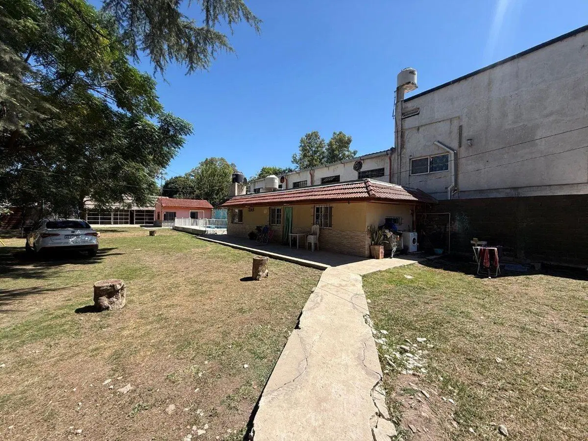 Venta Quinta con pileta, quincho y parrilla 2