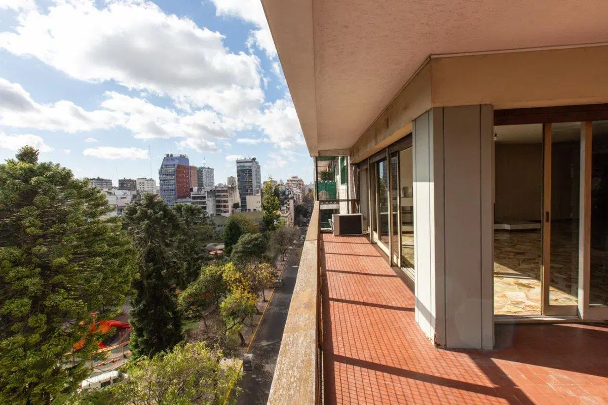 VENTA PISO 9 /  5 AMB FRENTE A PARQUE RIVADAVIA 2