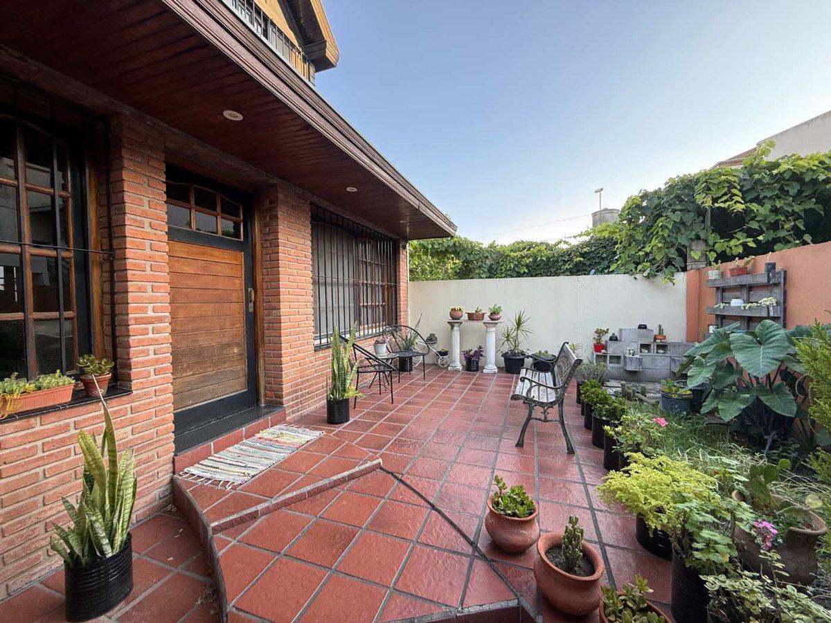 VENTA PH 5 AMBIENTES C/ PILETA QUINCHO Y COCHERA