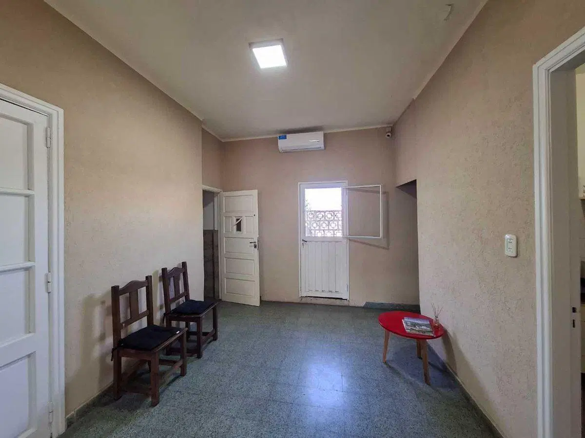 Venta Locales con Deposito Lanus 4