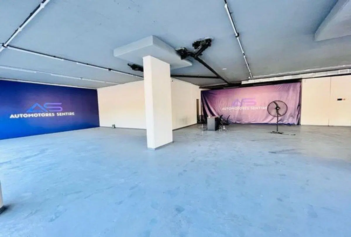 VENTA LOCAL COMERCIAL EN ESQUINA SAN TELMO 5