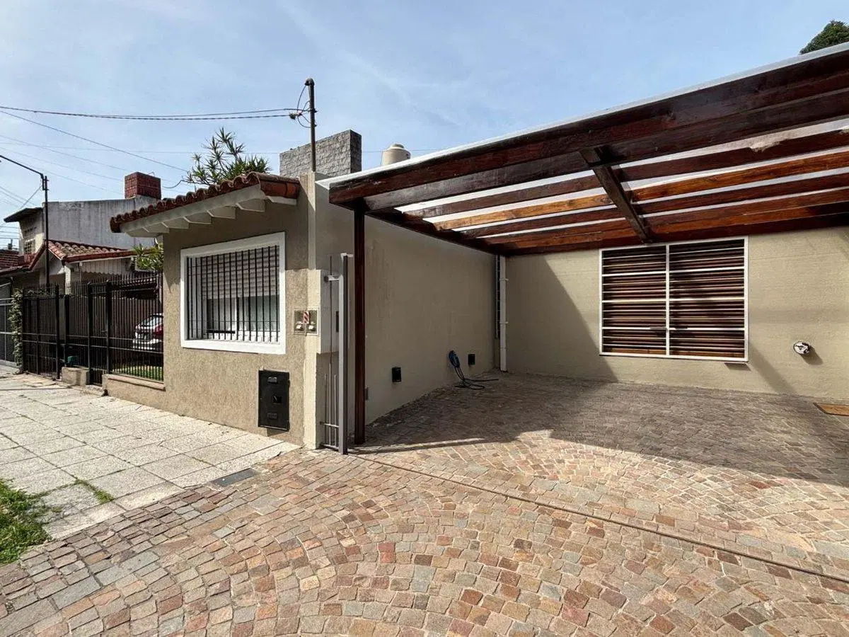 VENTA VILLA SARMIENTO CASA 4 AMB JARDIN PILETA 5