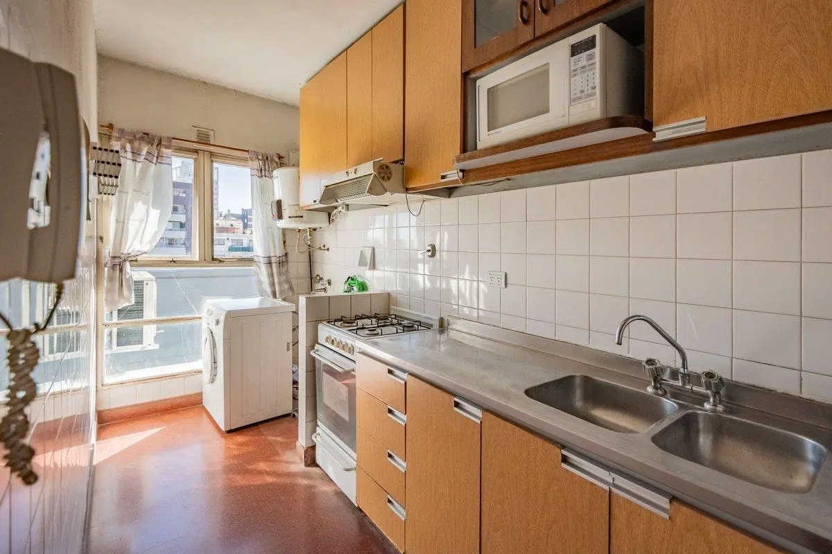 Depto Venta 4 Amb c/Cochera y Baulera en Barracas 5