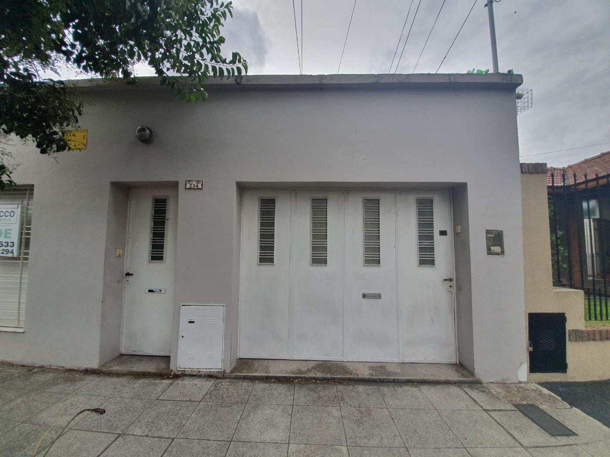 VENTA PH 2 AMBIENTES CON COCHERA****SIN EXPENSAS**