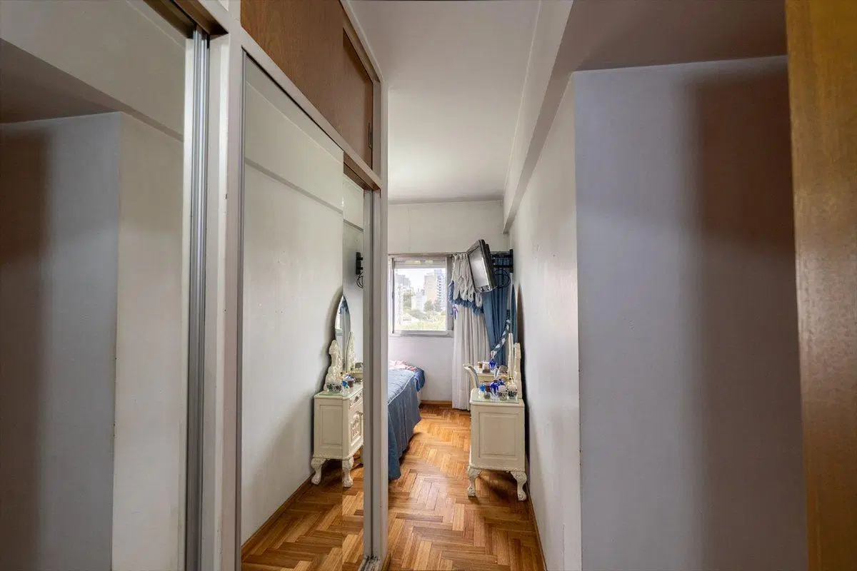 VENTA DEPARTAMENTO 4 AMBIENTES CON COCHERA QUILMES 2