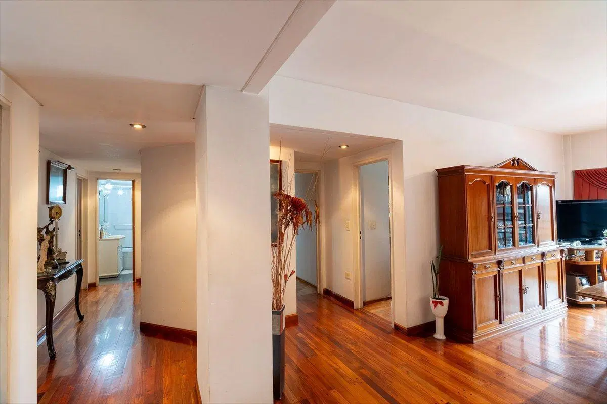 VENTA DEPARTAMENTO 4 AMBIENTES CON COCHERA QUILMES 5