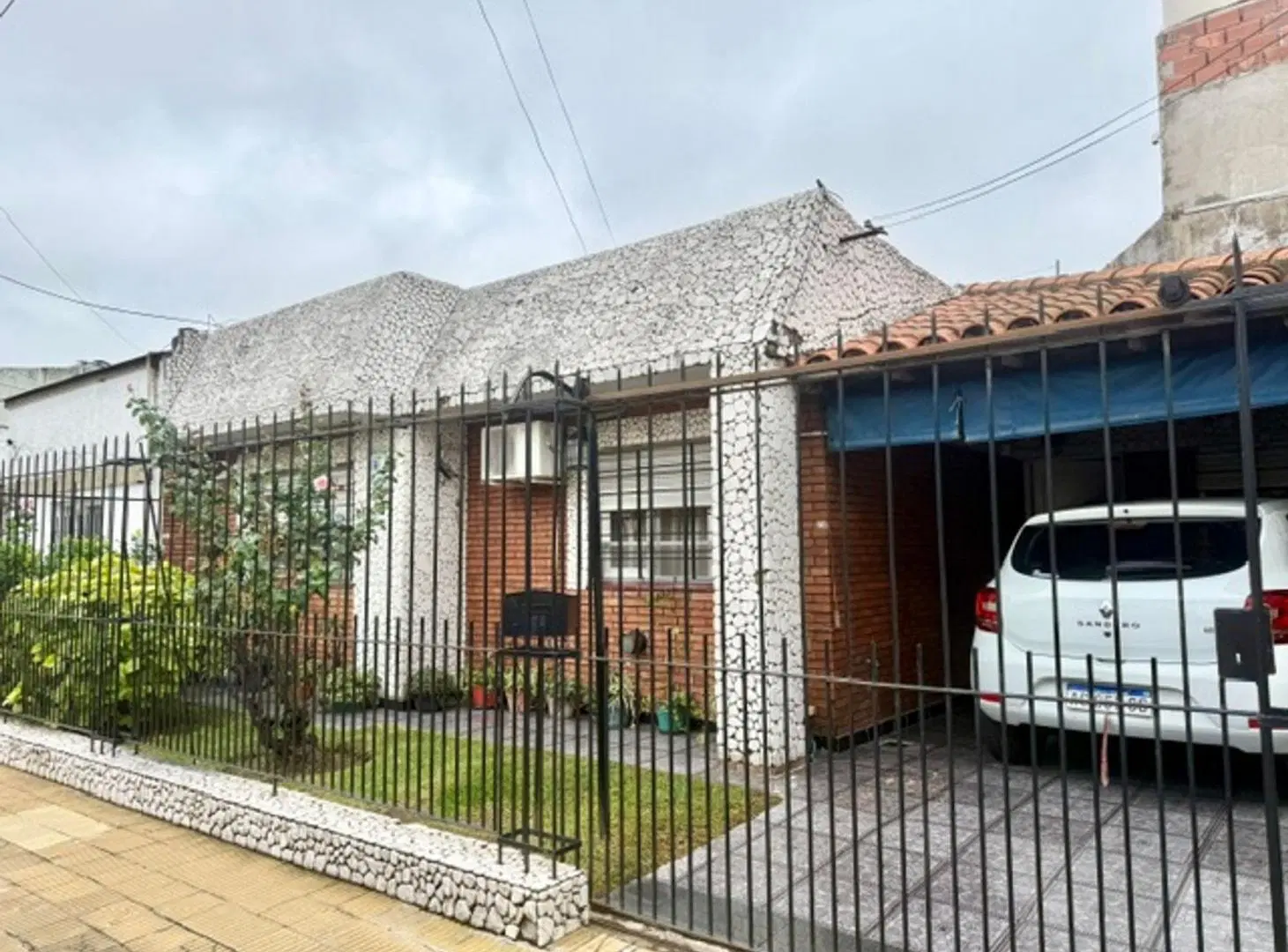 VENTA DE CASA EN SARANDI 3 AMBIENTES CON GARAGE 5