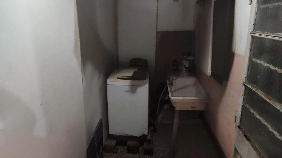 VENTA casa 2 dormitorios living comedor AVELLANEDA 4