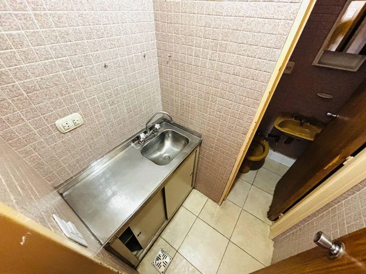 VENTA OFICINA AVELLANEDA CENTRO 5