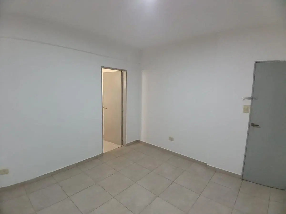 VENTA  DEPARTAMENTO 2 AMBIENTES   LINIERS 2
