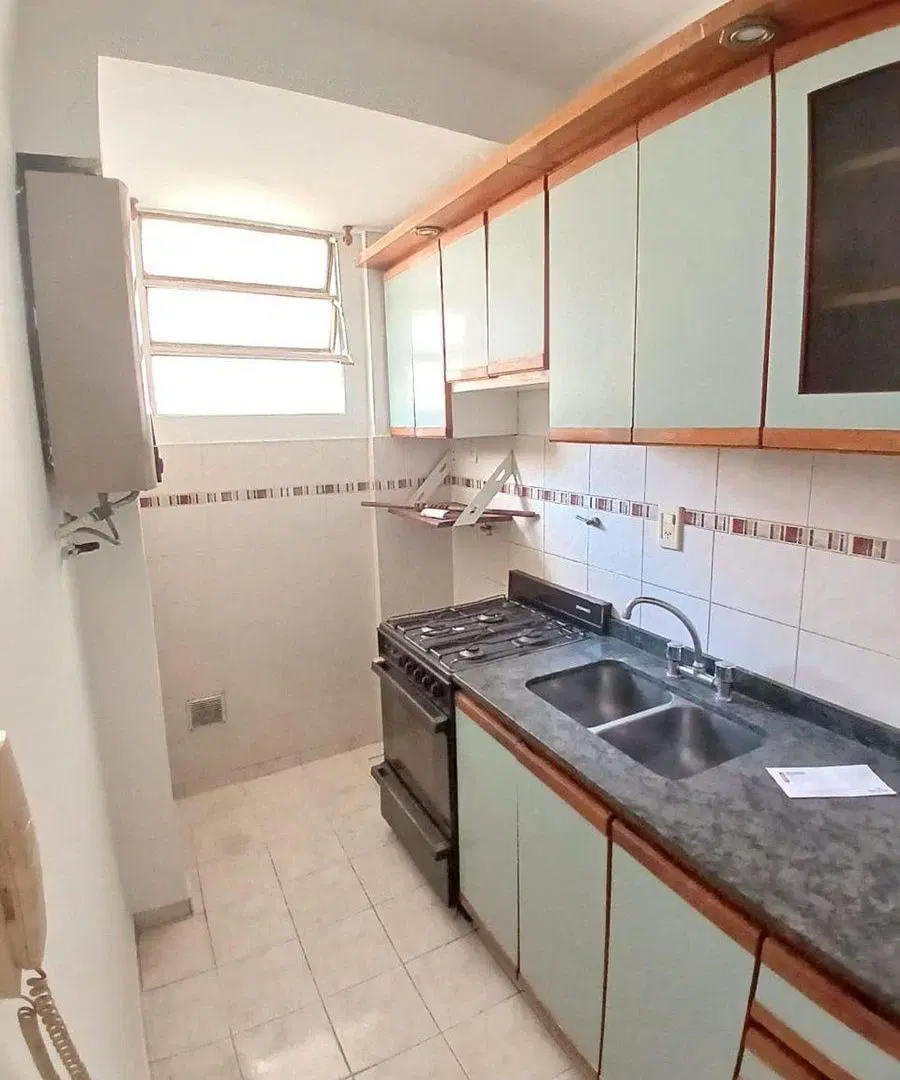 VENTA  DEPARTAMENTO 2 AMBIENTES   LINIERS 4